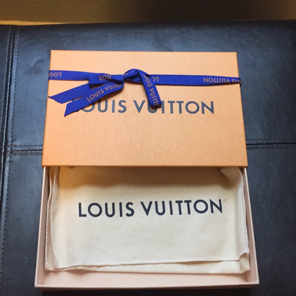 Louis vuitton phone case box